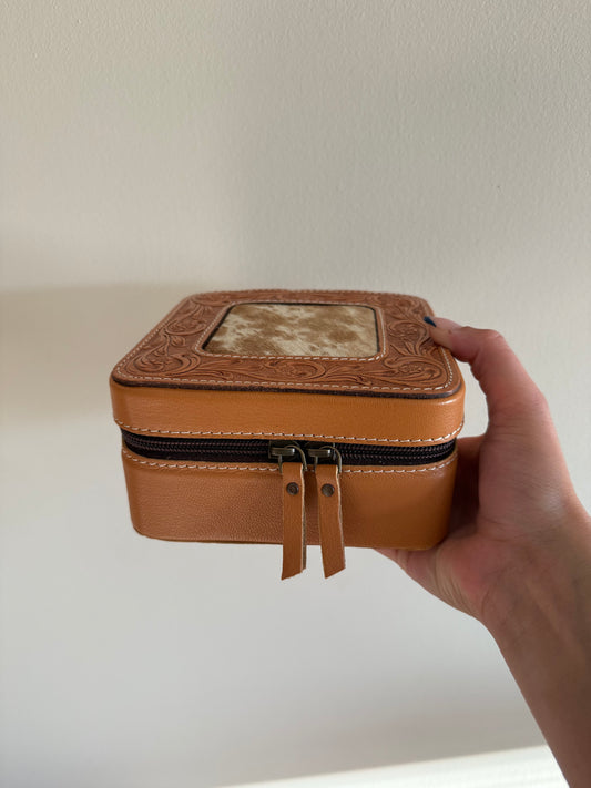 Tan Border Jewelry Box
