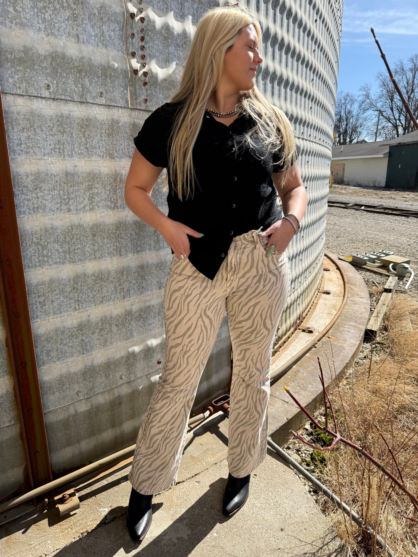Black Saddle Top
